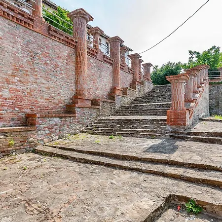 Castello Dei Diamanti *