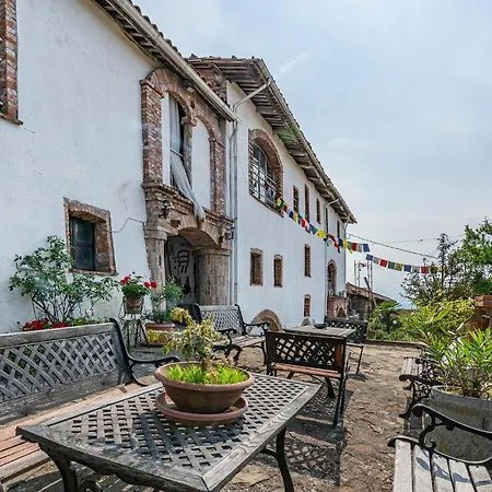 Castello Dei Diamanti * Belvedere Langhe